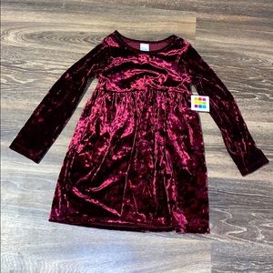 Girls NWT Burgundy Velvet Dress size 5T